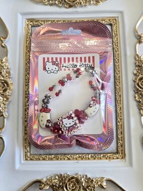 Hello Kitty Red Crystal Beaded Charm Bracelet Jewelry